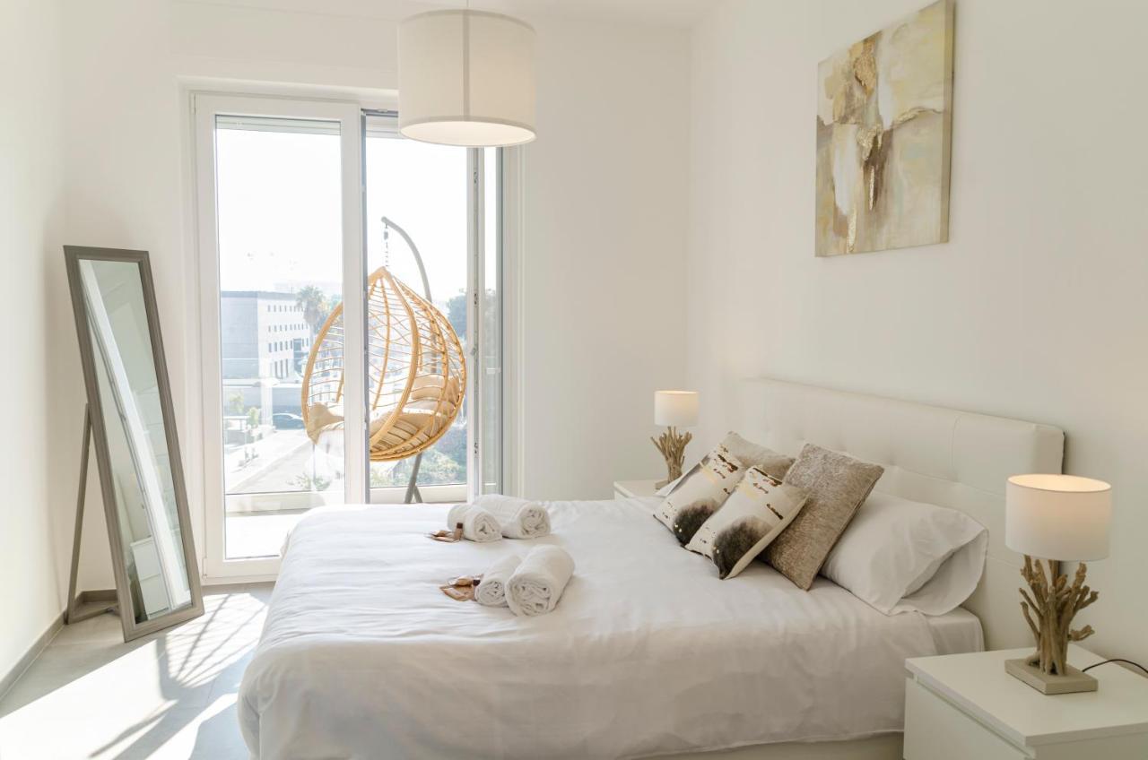 Apulialux - Exclusive And Modern City View, Private Parking Apartment Bari Exterior photo