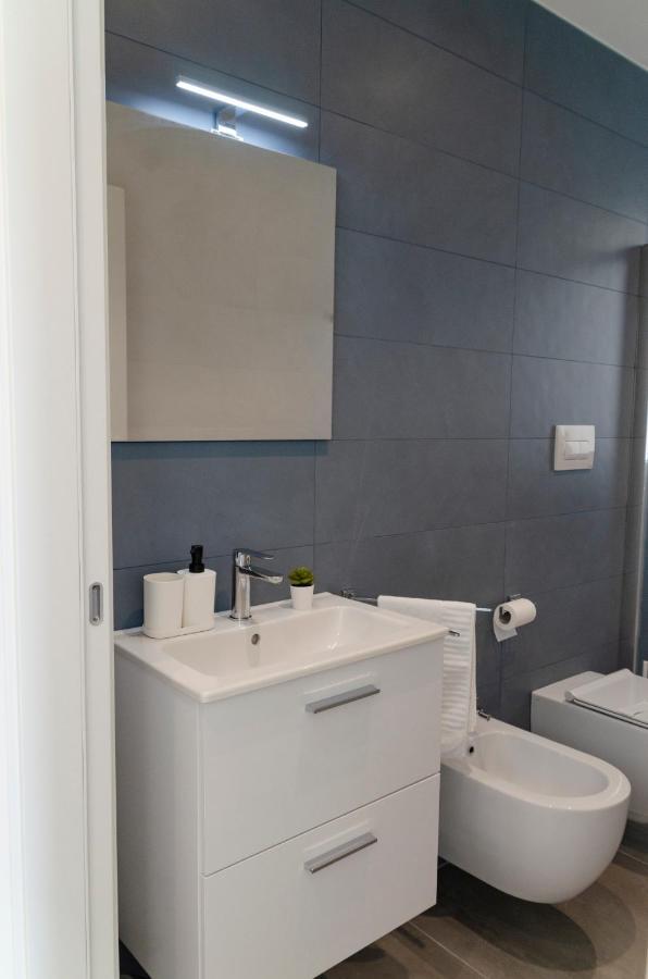 Apulialux - Exclusive And Modern City View, Private Parking Apartment Bari Exterior photo